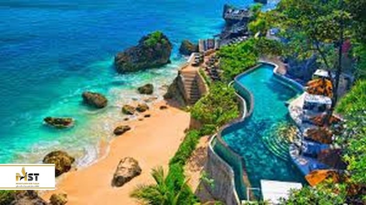 گردشی دخترانه در بهترین نقاط خرید در بالی