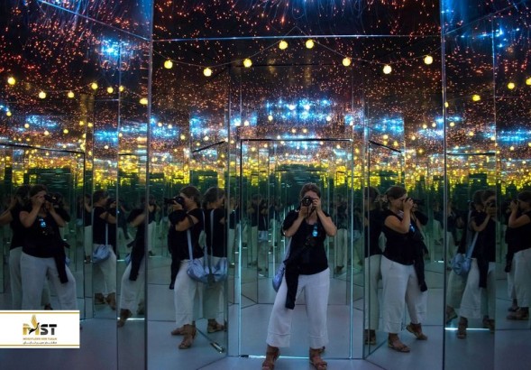 گردشی خانوادگی در موزه توهمات کوالالامپور گردشی خانوادگی در موزه توهمات کوالالامپور