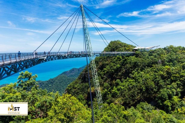 بازدید از پل هوایی لنکاوی در سفر به مالزی