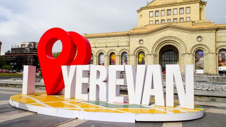 حمل و نقل از فرودگاه به مرکز ایروان: راهنمای جامع + هزینه‌ها