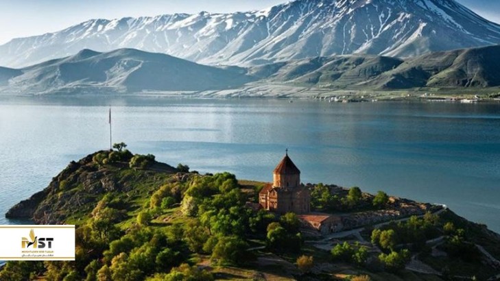 تور ماهیگیری در دریاچه سوان ایروان تور ماهیگیری در دریاچه سوان ایروان