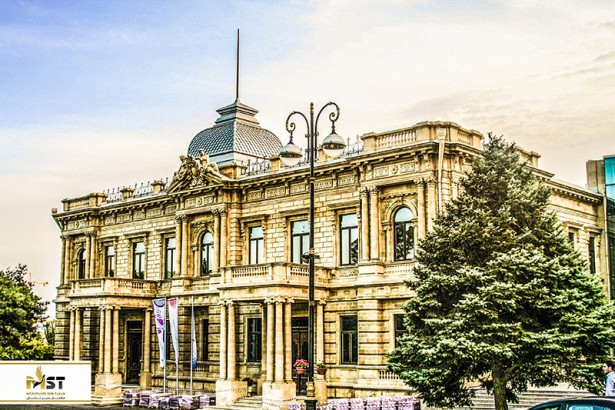 آشنایی با موزه استقلال باکو