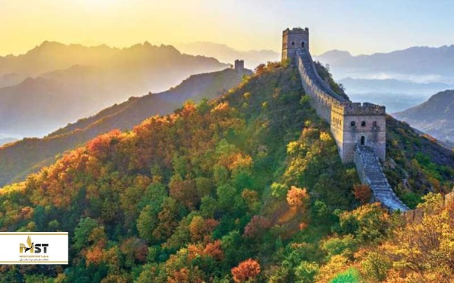 پیادهروی بر روی دیوار چین پیادهروی بر روی دیوار چین