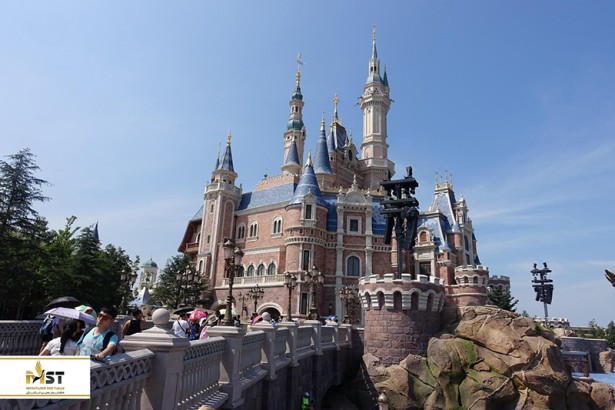 گشت و گذار در محله پودونگ شانگهای