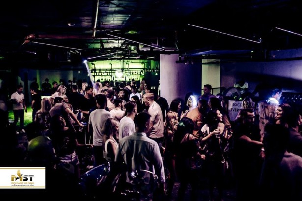 ۷ مکان فوقالعاده در دبی برای دیدن و شنیدن موسیقیهای زیرزمینی باحال ۷ مکان فوقالعاده در دبی برای دیدن و شنیدن موسیقیهای زیرزمینی باحال