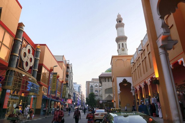 بازار نایف دبی کجاست؟