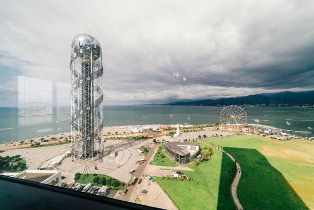 معرفی پارک میراکل باتومی معرفی پارک میراکل باتومی