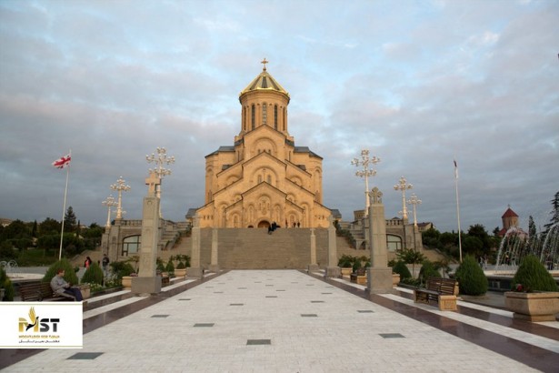 معرفی کلیسای اسمیندا سامبای تفلیس