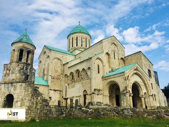 سفری خاطره‌ساز به امرتی در گرجستان