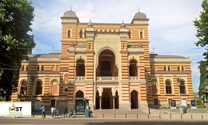 معرفی خانه اپرای تفلیس برای علاقمندان به هنر معرفی خانه اپرای تفلیس برای علاقمندان به هنر