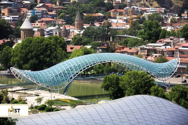 پل صلح تفلیس، سازهای منحصر به فرد در گرجستان پل صلح تفلیس، سازهای منحصر به فرد در گرجستان