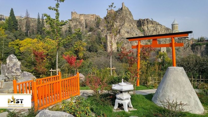 یک تور پیادهروی فوقالعاده در تفلیس برای سفری دلچسب یک تور پیادهروی فوقالعاده در تفلیس برای سفری دلچسب