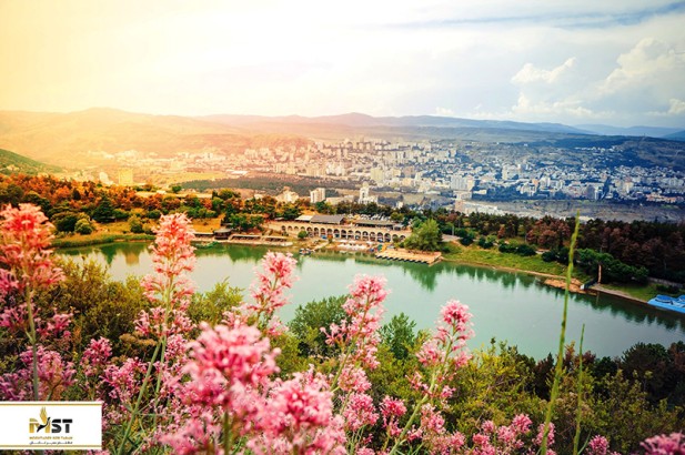 گشت و گذاری بهاری در تفلیس