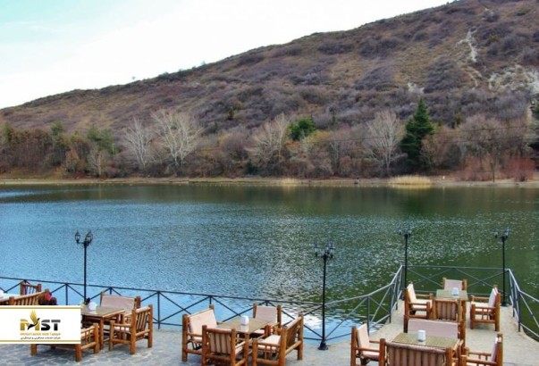 طبیعتگردی در دریاچه لاکپشت تفلیس طبیعتگردی در دریاچه لاکپشت تفلیس