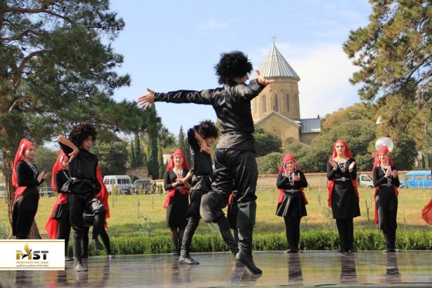 فستیوالهای سنتی و فرهنگی گرجستان را بشناسید فستیوالهای سنتی و فرهنگی گرجستان را بشناسید