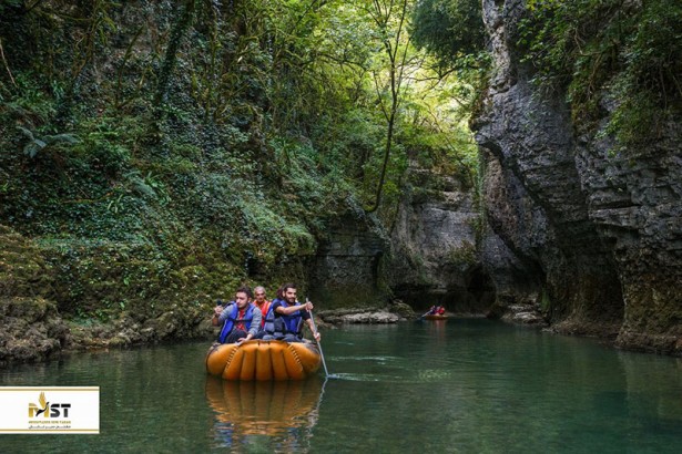 بازدید از دره مارتویلی در گرجستان بازدید از دره مارتویلی در گرجستان
