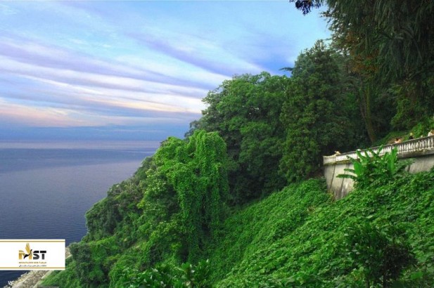 گردش در گرجستان و سواحل دریای سیاه گردش در گرجستان و سواحل دریای سیاه