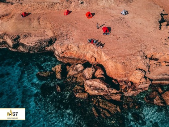 جزیرهی هنگام سرزمین دلفینهای بازیگوش جزیرهی هنگام سرزمین دلفینهای بازیگوش