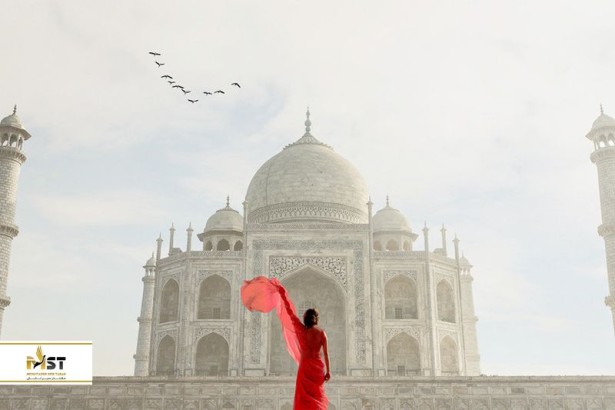 ۴ فروشگاه آگرا برای خرید لباس‌های زنانه