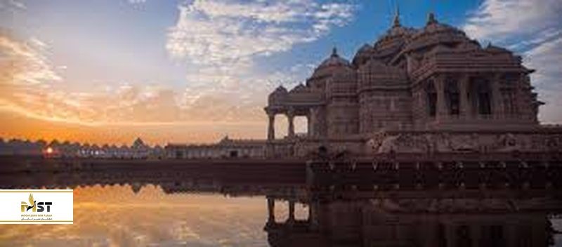 روزهای بارانی دهلی را با این تفریحها هیجانانگیزتر کنید روزهای بارانی دهلی را با این تفریحها هیجانانگیزتر کنید