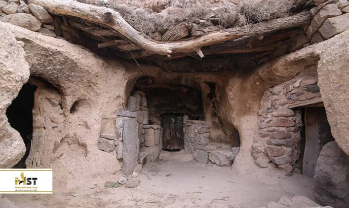 صخرهها و حفرههای شگفتانگیز ایران صخرهها و حفرههای شگفتانگیز ایران