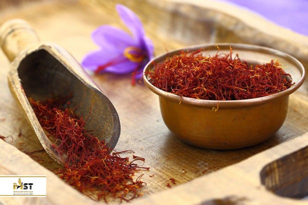 ۹ سوغات مشهور ایرانی نزد گردشگران خارجی