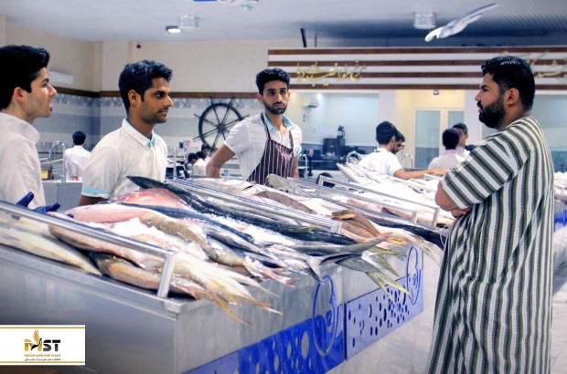 آشنایی با بازار ماهی فروشان کیش 