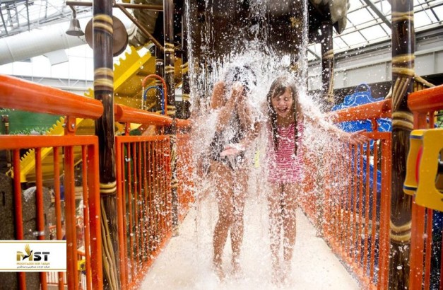 معرفی پارک‌های آبی مشهد، آبتنی در اوج هیجان