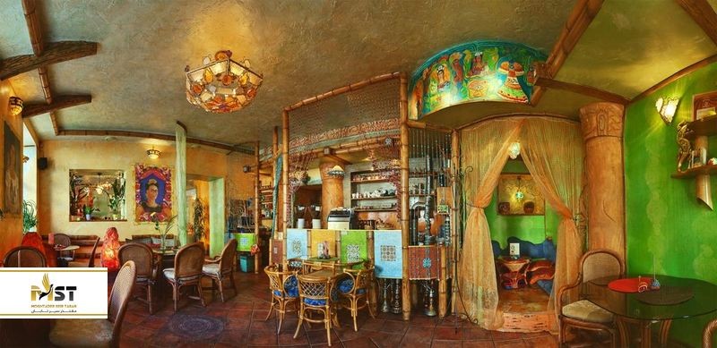 عصری آرام در کافه‌های رمانتیک سن پترزبورگ