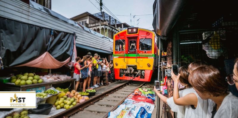 معرفی بازار ریلی Maeklong بانکوک معرفی بازار ریلی Maeklong بانکوک