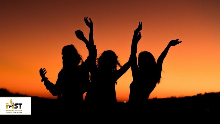 لذت گشت و گذاری دخترانه در بانکوک لذت گشت و گذاری دخترانه در بانکوک