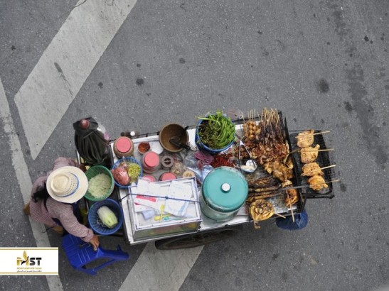 خوردن غذای حلال در خیابان‌های بانکوک