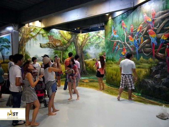 بازدید از گالری هنر در بهشت پاتایا