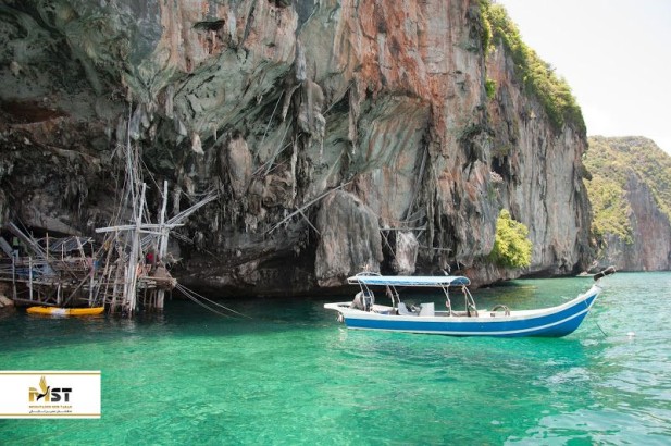 ماجراجویی در غار وایکینگ جزایر فی فی تایلند ماجراجویی در غار وایکینگ جزایر فی فی تایلند