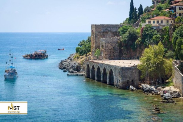 سفر به ۱۳ جاذبه‌‌ی تاریخی آلانیا