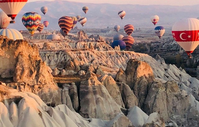 بهترین زمان برای سفر به کاپادوکیا بهترین زمان برای سفر به کاپادوکیا