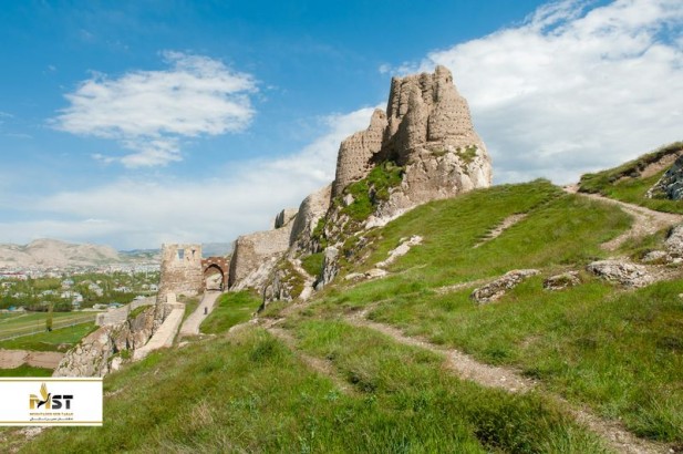 آشنایی با قلعه شگفتانگیز وان آشنایی با قلعه شگفتانگیز وان