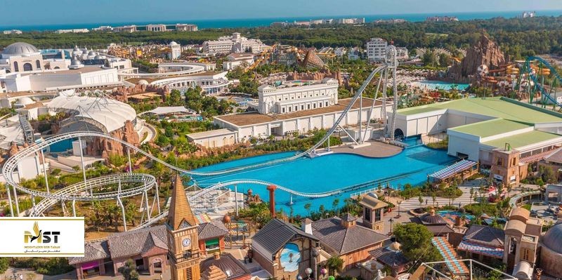 تفریح‌ در پارک آبی Land of Legends آنتالیا