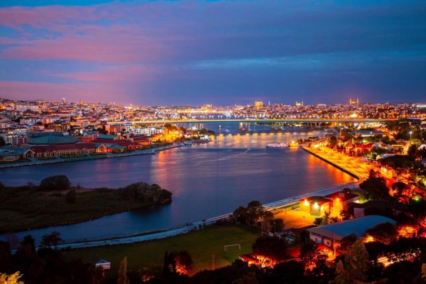 تپه پیر لوتی استانبول؛ راهنمای کامل بام عشاق تپه پیر لوتی استانبول؛ راهنمای کامل بام عشاق