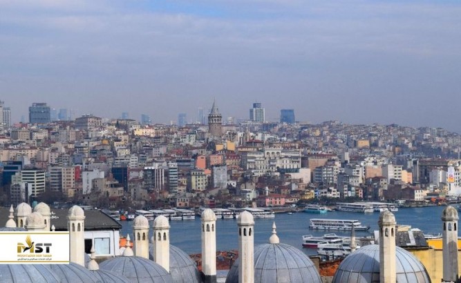 گردشی بهاری در محله کاراکوی استانبول گردشی بهاری در محله کاراکوی استانبول