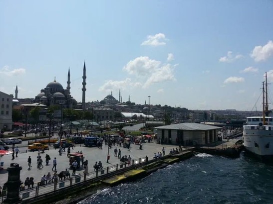 اسکله امینونو استانبول؛ راهنمای کشتی‌ها