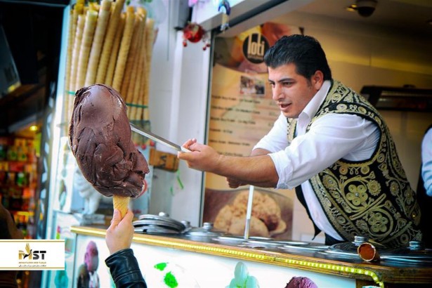 ۷ خوراکی خوشمزه برای خیابانگردی در کوش آداسی 