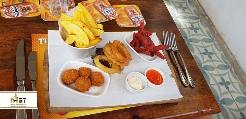 رستورانهای اطراف ساحل بانوان در کوش آداسی رستورانهای اطراف ساحل بانوان در کوش آداسی