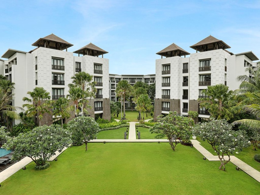 محوطه هتل محوطه هتل