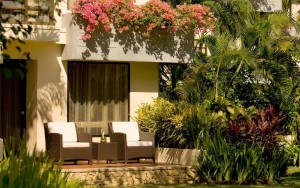 محوطه هتل محوطه هتل