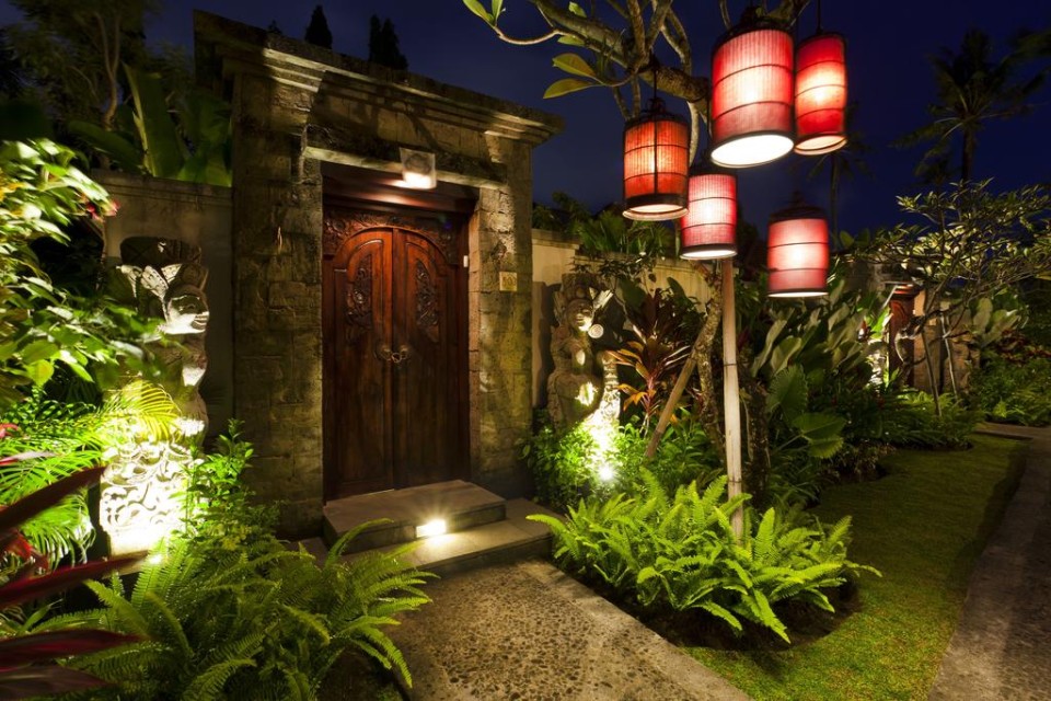 محوطه هتل محوطه هتل