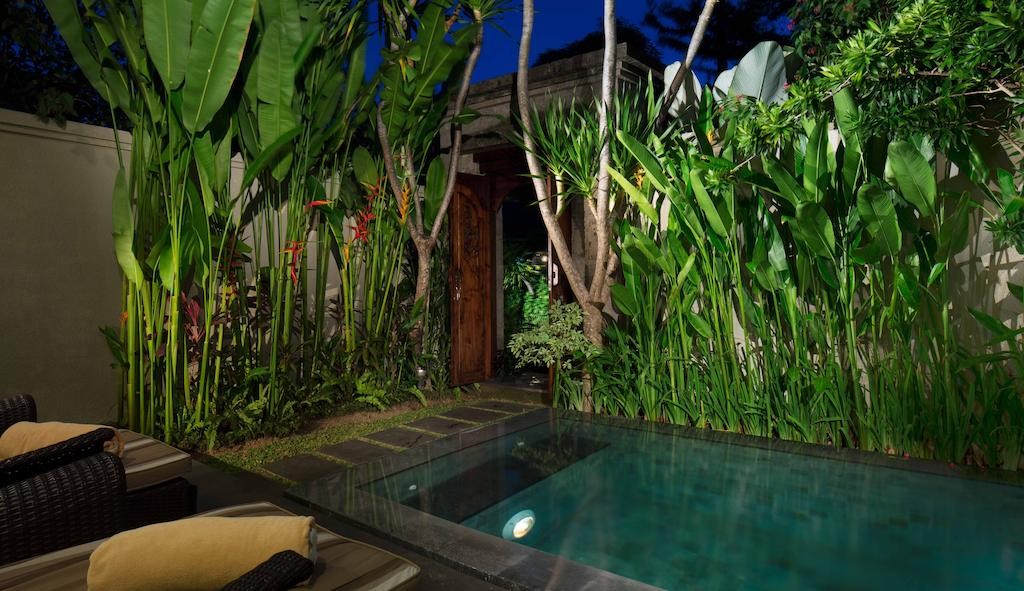 محوطه هتل محوطه هتل