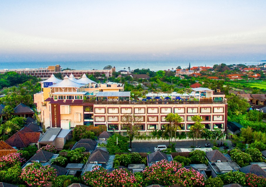 محوطه هتل محوطه هتل