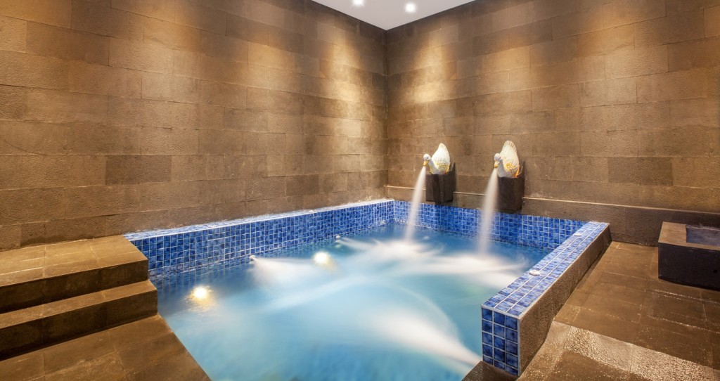 استخر استخر