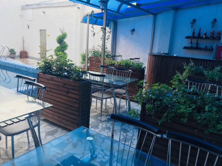 محوطه هتل محوطه هتل